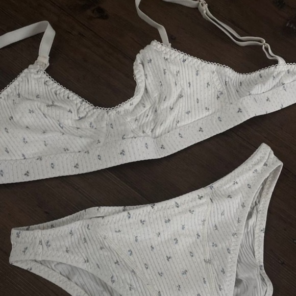 Meet your Posher, Cassie - Picture 2 of 13